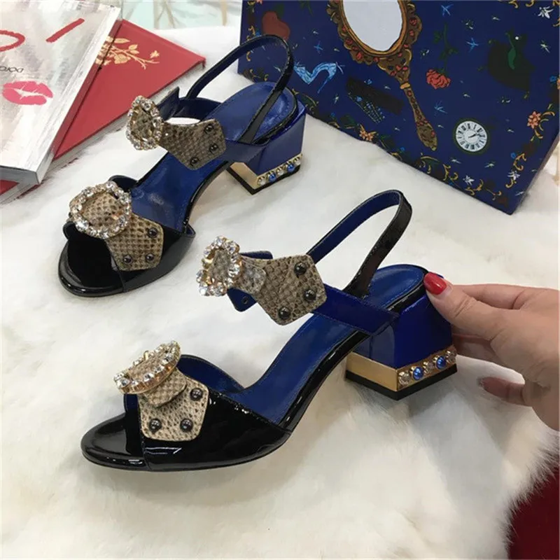 Blue Heel 6 cm Летние Роскошные вечерние туфли с металлическими кристаллами; Босоножки с открытым носком на квадратном не сужающемся книзу массивном каблуке; Новинка; стразы с бантом; Sandalias Mujer - Цвет: Blue Heel 6 cm