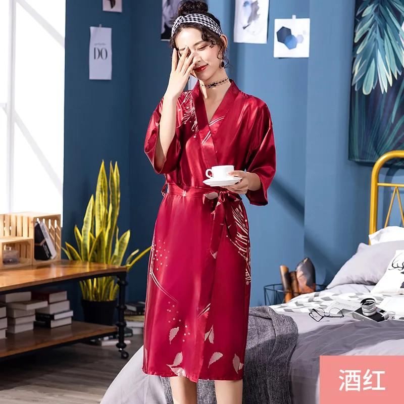 New Pajamas Summer Ladies Large Size Short Sleeve Robe Wholesale Long Silk Printed Sexy Bathrobe