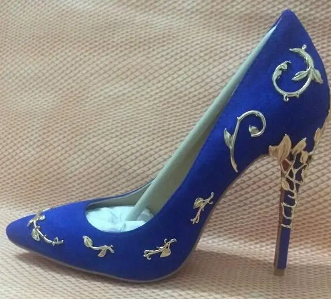 Новинка модные туфли на высоком каблуке с металлическими украшениями пикантные