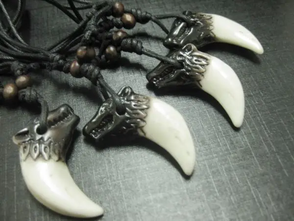 12 шт. имитация кости яка брелок Чарм в форме головы волка подвеска амулет