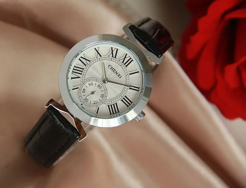 Модные повседневные женские часы с золотыми римскими цифрами водонепроницаемые