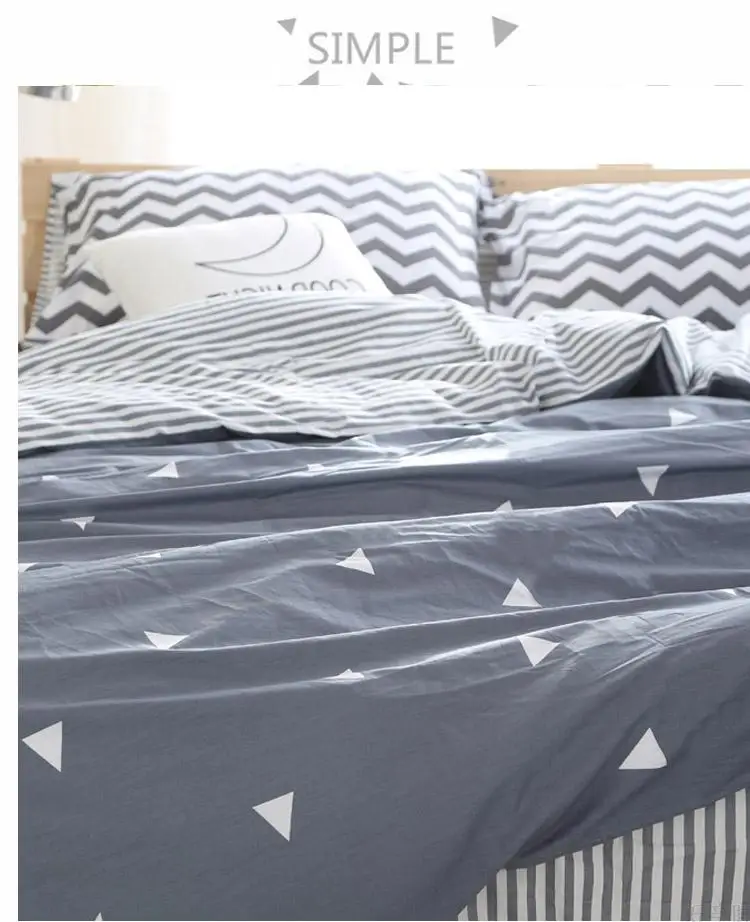 Западная Европа в простом стиле Модные полосы четыре шт постельного белья