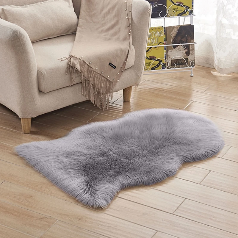 Grey Ковер из искусственного меха и овчины 60x90 см, пушистые коврики из искусственного флиса, противоскользящий ковер для гостиной, спальни, дивана, коврики для детской комнаты - Цвет: Grey