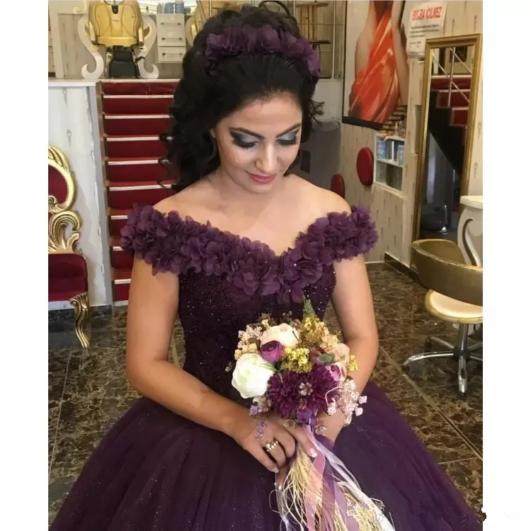 Милый Театрализованное Тюль бальное платье Бальные платья Аппликация с