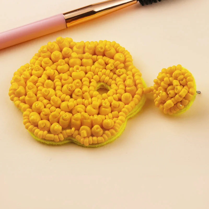 Серьги ручной работы с белыми бусинами FLOLA яркие серьги для женщин бижутерия ersq12 |