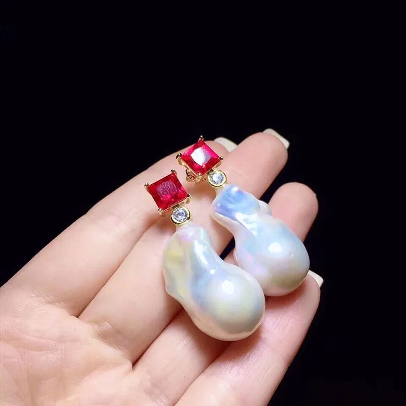 Женские серьги-подвески с натуральным пресноводным барочным жемчугом |