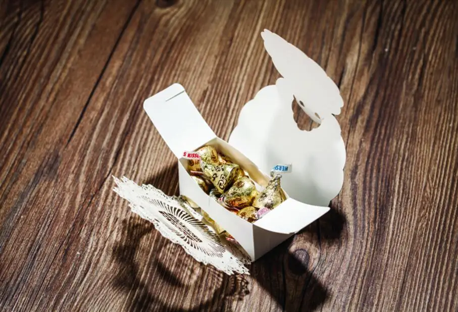 Кружевная коробка для конфет цвета шампанского с лазерной резкой Свадебная