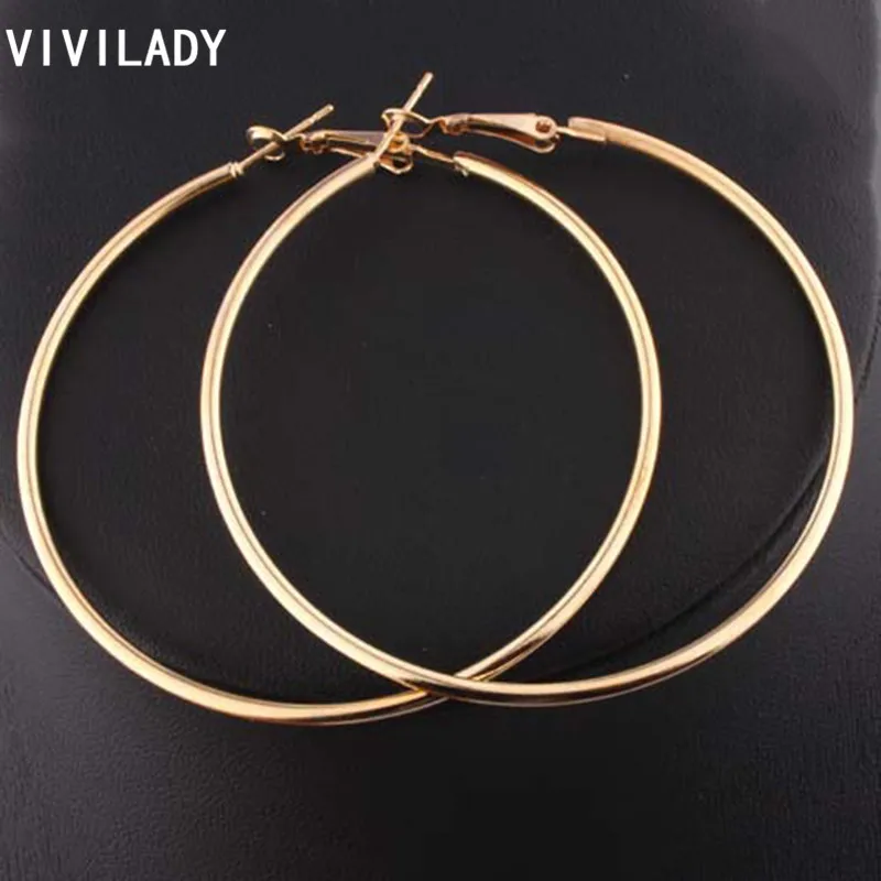 Женские серьги кольца VIVILADY вечерние золотистого цвета без никеля в офисном стиле