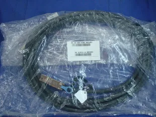 

CAB-INF-28G-10 для подключения модуля 10GBASE-CX4