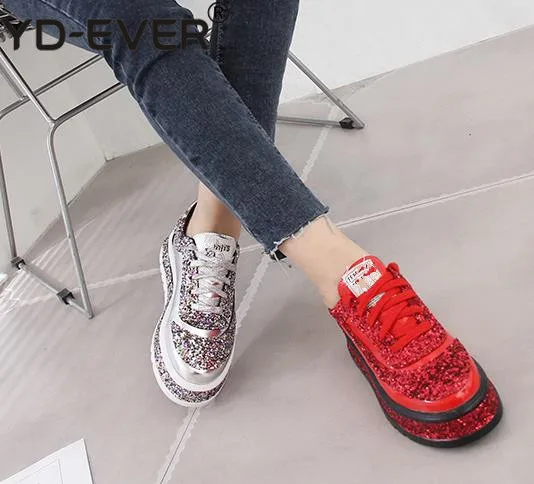 Женская повседневная обувь на плоской подошве со стразами серебристые лоферы