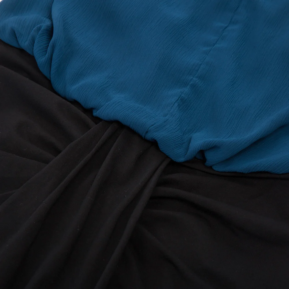 Женское офисное платье элегантное привлекательное летнее без рукавов с