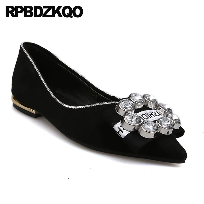 Обувь без застежки с острым носком украшением в виде кристаллов на плоской