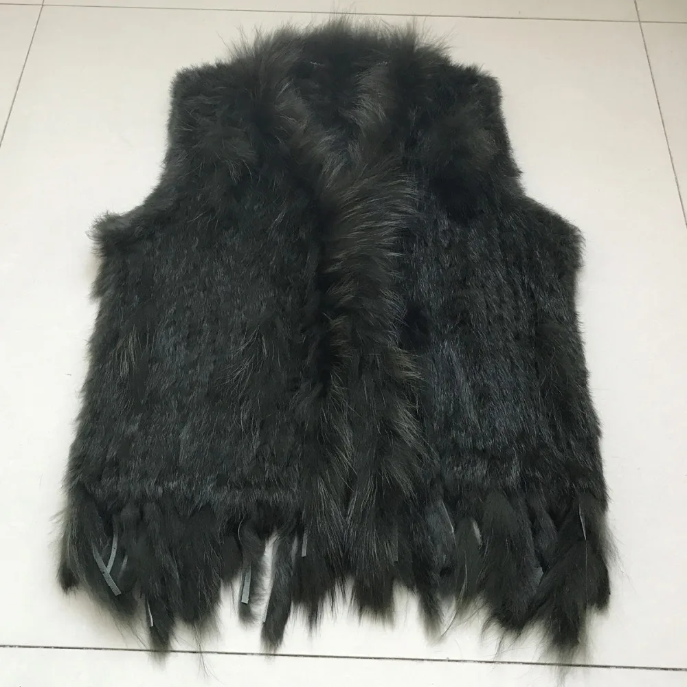 Женский вязаный жилет с кисточками стильный из натурального кроличьего меха