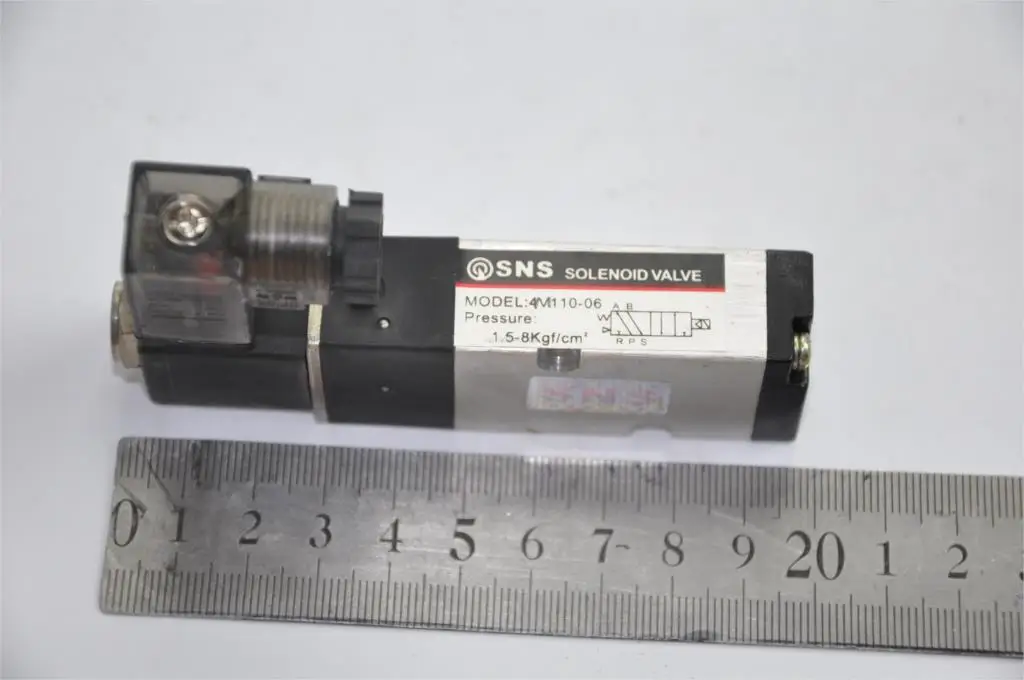 

4M110-06 1/8"PT DC24V Mindman Type Solenoid Magnetically air pneumatic valve 2/5way
