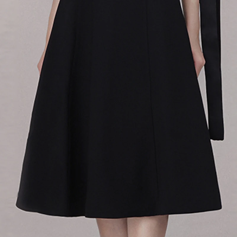 Женское платье на одно плечо Max Spri черное ТРАПЕЦИЕВИДНОЕ ПЛАТЬЕ средней длины с