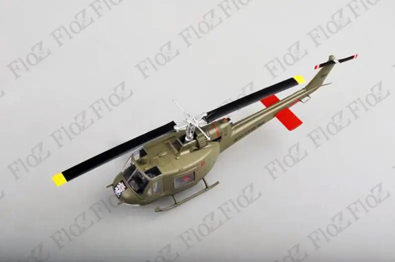 UH-1C Iroquois Huey армии США готовой 1/48 easy Model вертолет