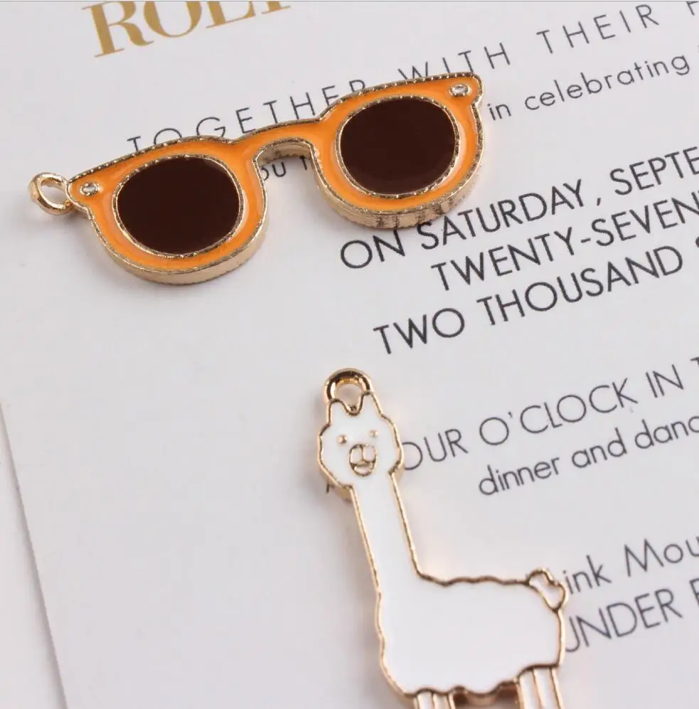 5 шт. высокое качество сплав Капельное масло подвеска в виде очков Трава Грязь