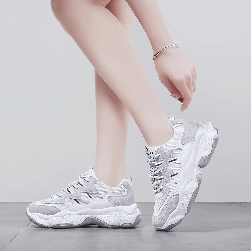 Женская обувь с подошвой из вулканизированной резины белые кроссовки