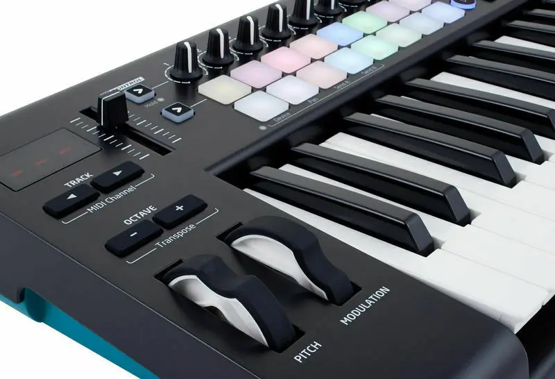 Novation Launchkey 25 MKII USB Midi контроллер клавиатура клавиш кнопок клавиатуры для