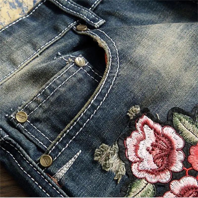 Брендовые джинсы мужские с цветочной вышивкой дизайнерские высокого качества
