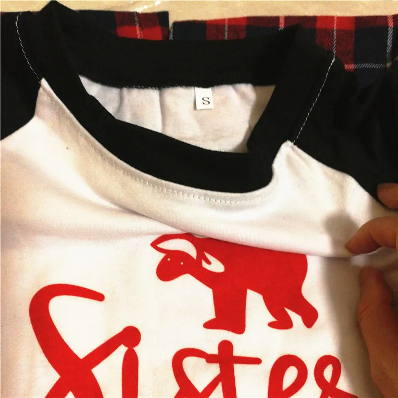 Семейные комплекты рождественские пижамы пижамные комплекты из 2 предметов с длинными рукавами и принтом клетчатая хлопковая одежда для мамы и дочки QZ055