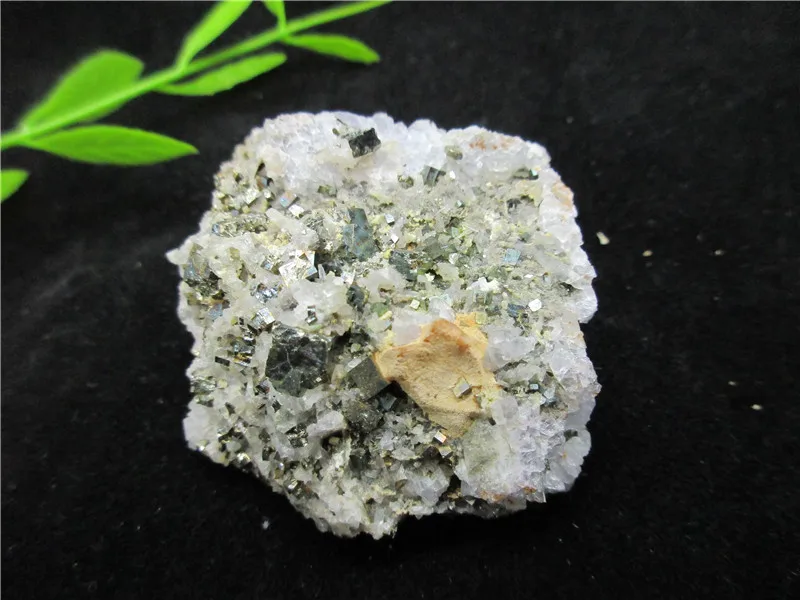 Natural Rare Rock Chalcopyrite White Quartz Crystals Intergrowth And Minerals Healing Crystal Chakra Reiki For Collection | Дом и сад