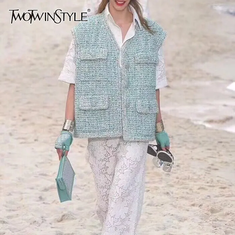 TWOTWINSTYLE 2019 Летний жилет с v образным вырезом для женщин без рукавов большого