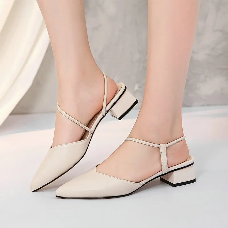 Летняя женская обувь из натуральной кожи на среднем каблуке с острым носком без
