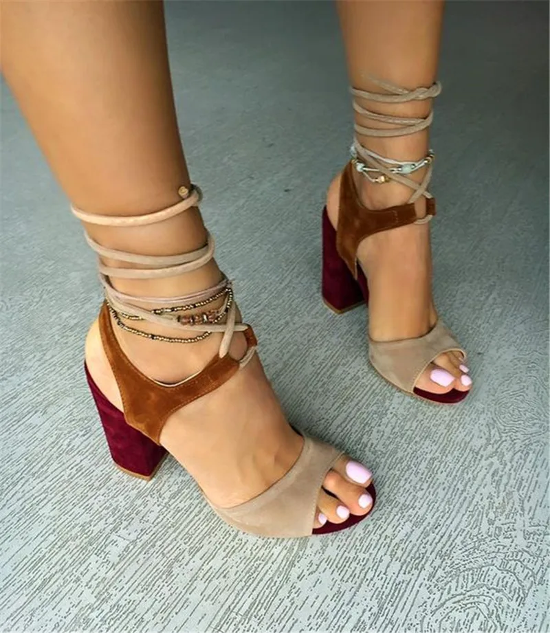 Online Sandal Berenda Hak Tebal Sepatu Musim Panas Gaya Gladiator Tali Sempit Potong Bahan Kawanan Jari Terbuka Sepatu Pesta Landasan Pacu Wanita