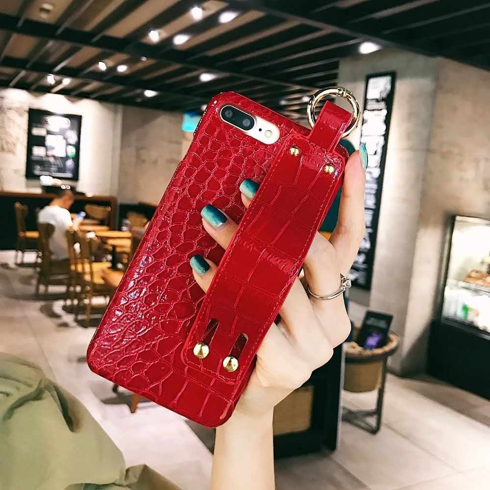 Роскошный кожаный чехол на запястье для iPhone XR 6 6S 7 8 Plus Жесткий Чехол из