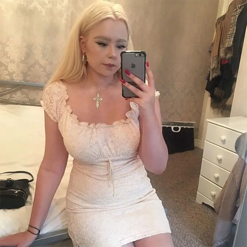 Женское кружевное мини платье с коротким рукавом фонариком и высокой талией