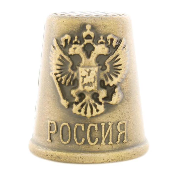 Металлические аксессуары для швейных игл. Швейные наперстки в стиле ретро.