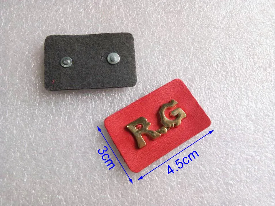 20 шт./лот черная/красная искусственная кожа ПРИШИТАЯ с золотыми металлическими