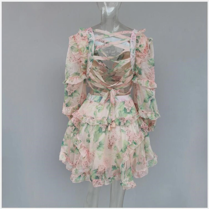 Женское ажурное мини-платье с V-образным вырезом и рукавами-фонариками | Женская