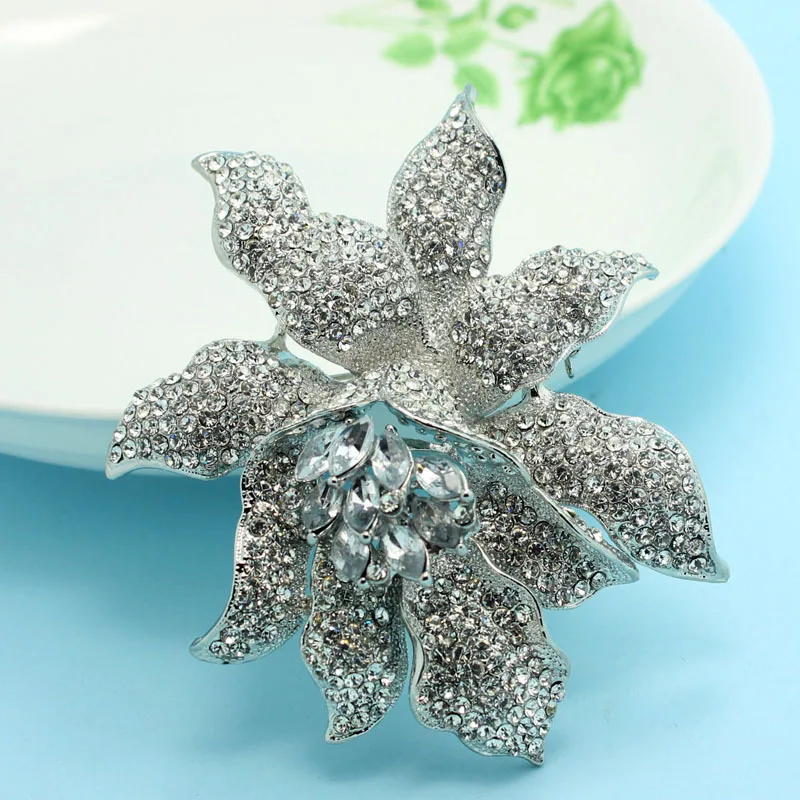 Rhodium White Броши с большим цветком для женщин, рождественское ювелирное изделие, фирменные стразы, броши, свадебные украшения, очень красиво хиджаб с цветочным узором, булавки, броши - Окраска металла: Rhodium White