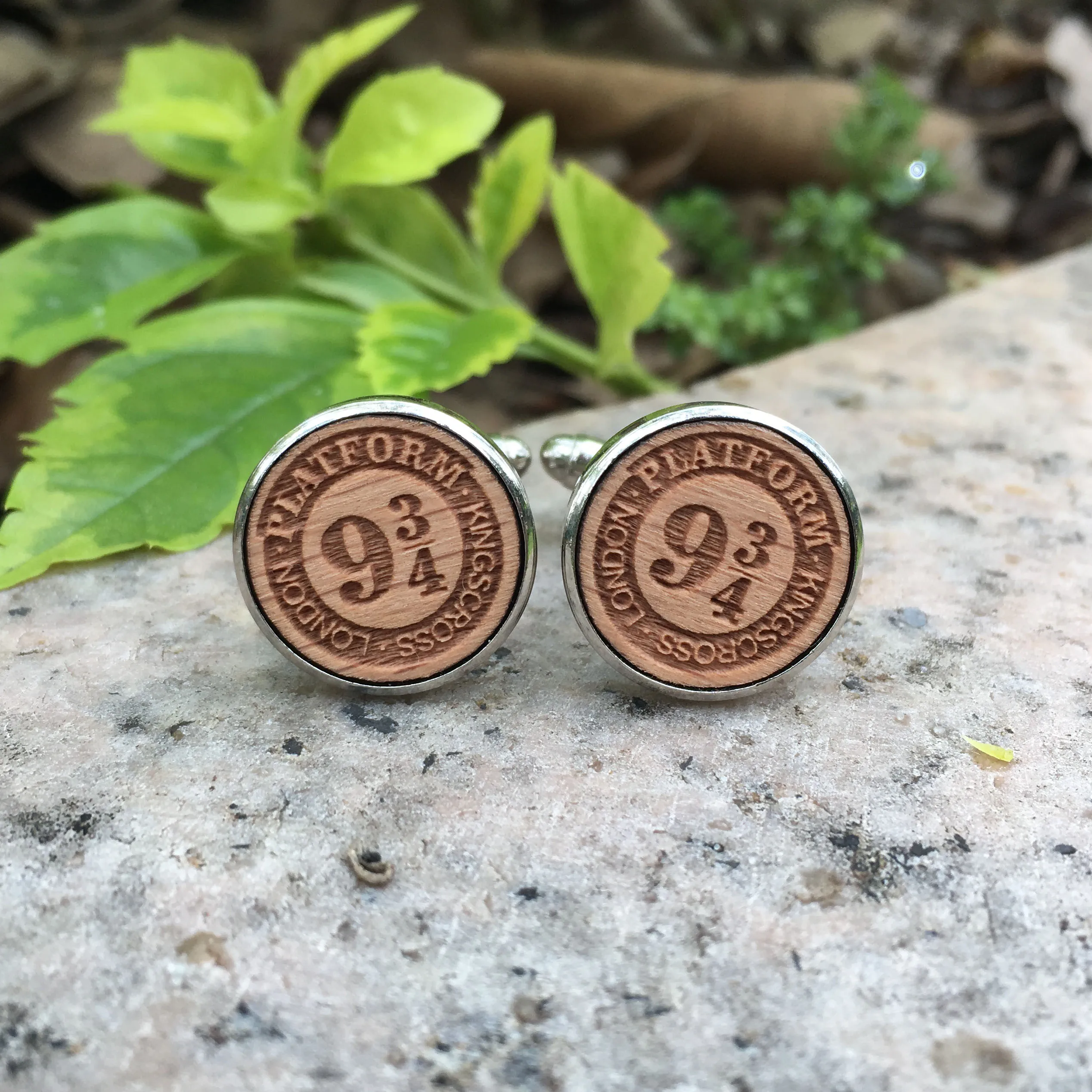 Круглые запонки с гравировкой Деревянные ювелирные изделия платформа 9 3/4 Дары