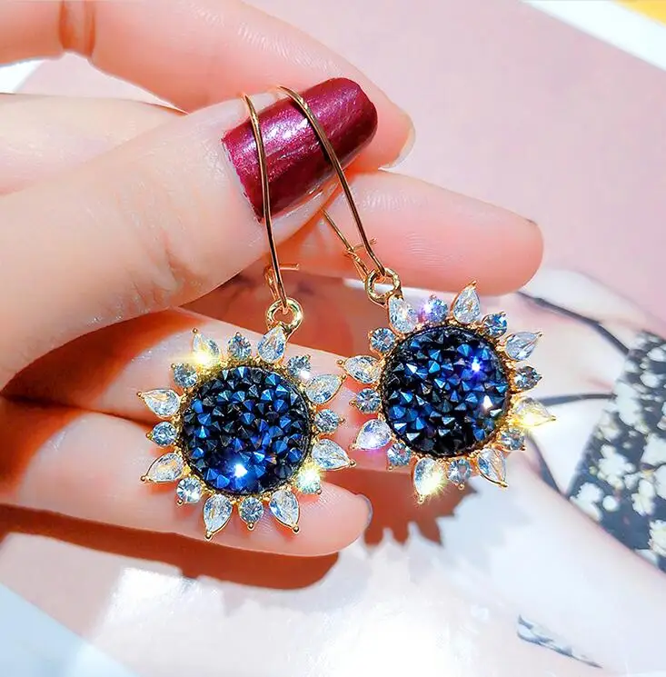 Цветочные креативные серьги новые модные женские с кристаллами стразы цветок