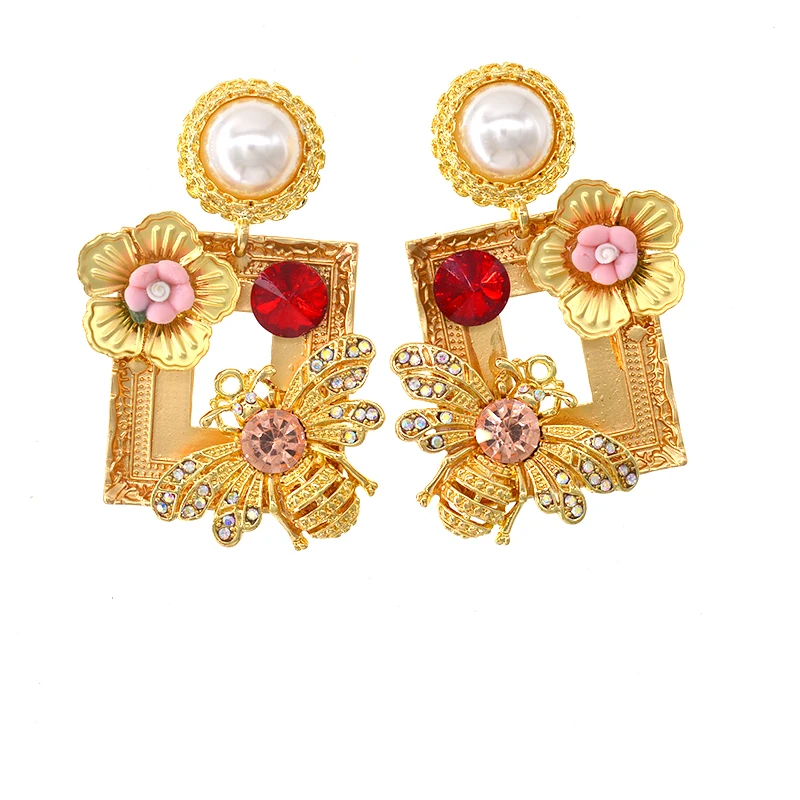 

personality exaggerated earring female European and American big earrings retro Baroque vintage earrings eardrop