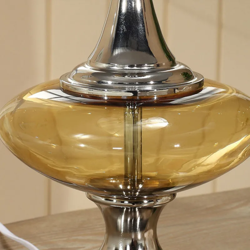 Настольная лампа E27 современная простая из хрустального стекла для гостиной