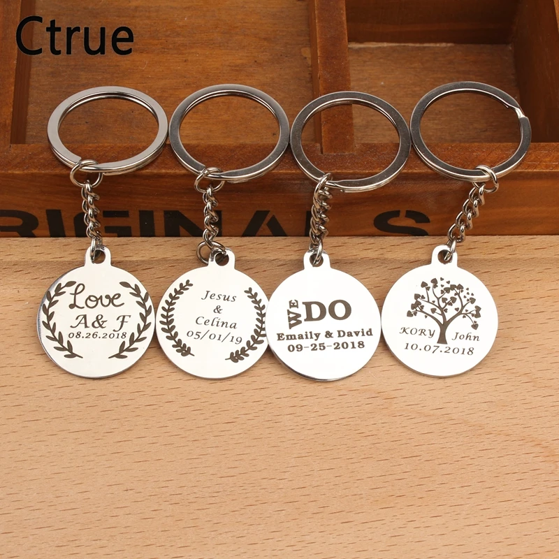 

10pcs custom name date alloy Keychain Engraved logo key chain wedding gifts for guests wedding souvenirs wedding favors and gift