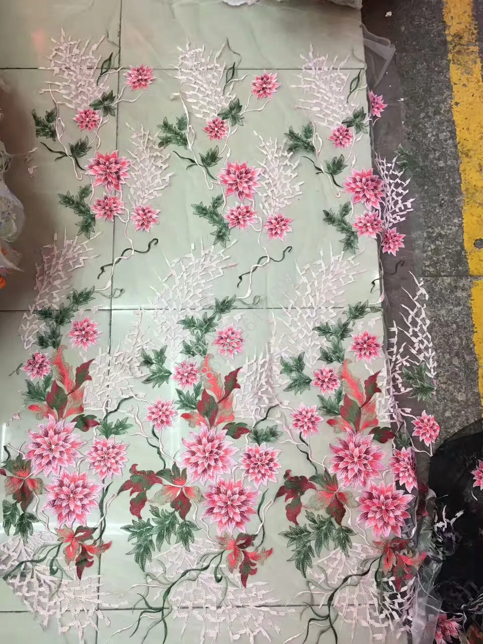 2017 American fashion week multicolor embroidery luxurious fabric wedding gown evening dress | Дом и сад