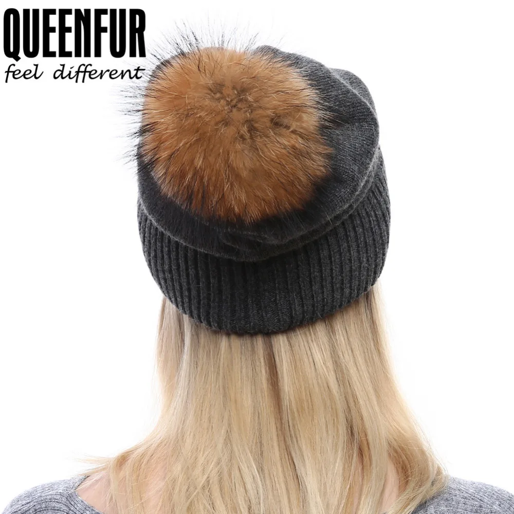 Королева Мех животных вязаный шерстяной Шапки с природой енота помпоном зимняя