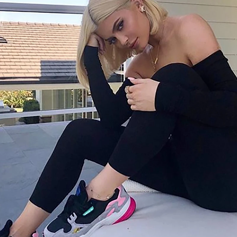 Женский комбинезон с открытыми плечами Облегающий длинным рукавом черный |