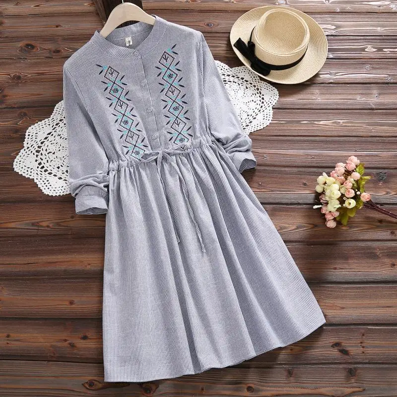 Mori girl robe Femme, весенне-осеннее винтажное платье с завязками на талии, женские платья с длинным рукавом и вышивкой в полоску из хлопка и льна - Цвет: Синий