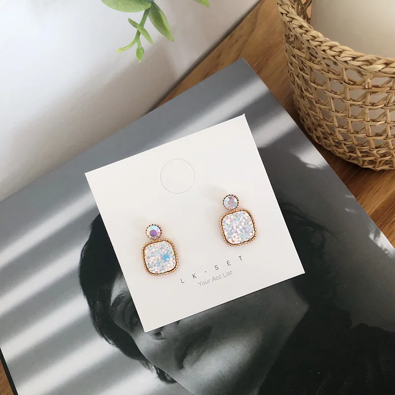 Блестящие серьги гвоздики для молодых девушек модные женские квадратные