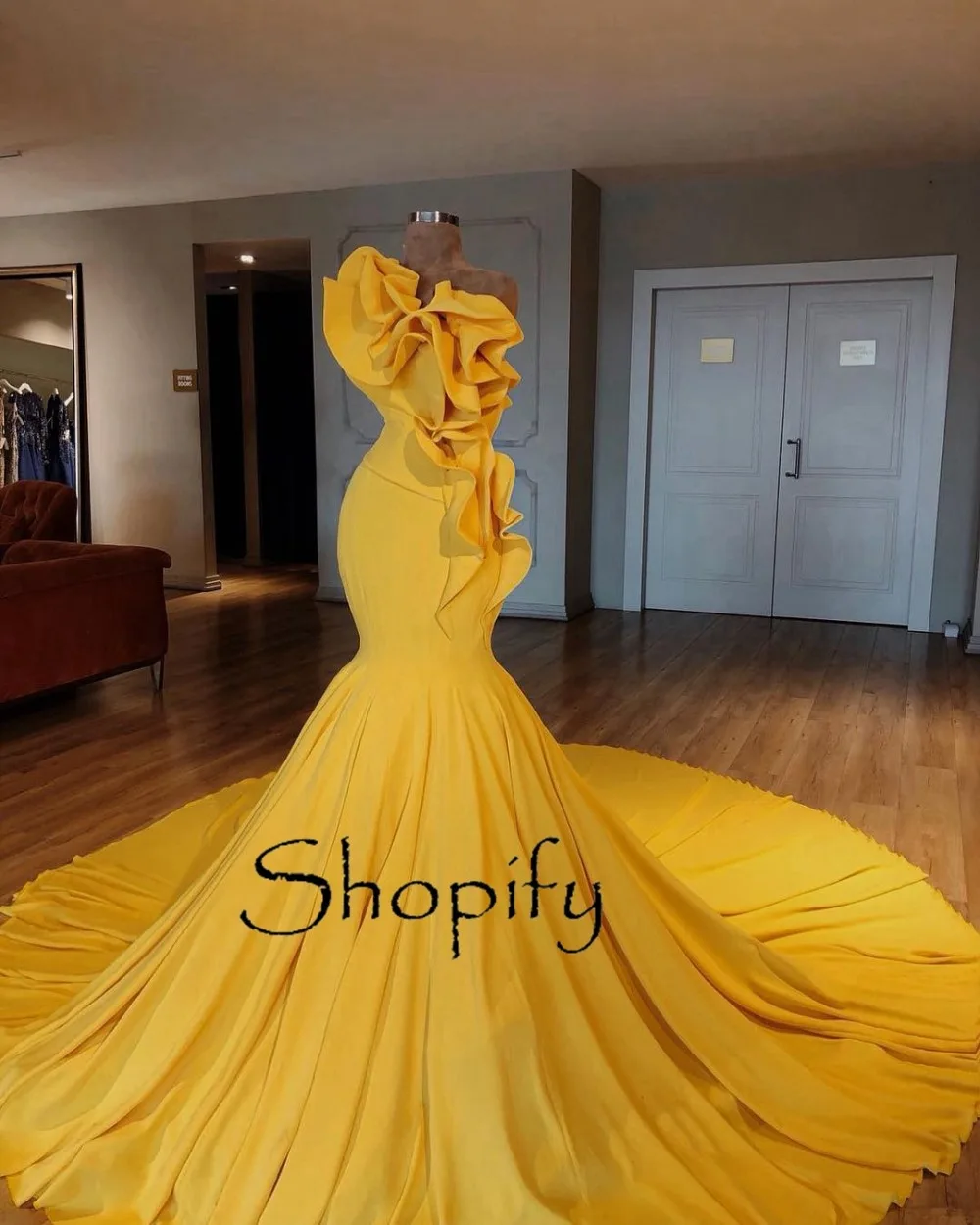 

Gorgeous Long Evening Dresses 2020 Mermaid One Shoulder Arabic Lebanon Style Gold Formal Women Evening Gowns robe de soiree