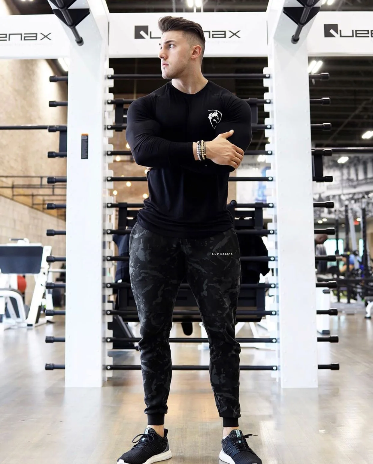 Новинка ALPHALETE, мужские камуфляжные спортивные штаны, для тренажерного зала, для фитнеса, тренировки, Тонкие штаны, модные брендовые брюки, мужские штаны для бега, узкие брюки-карандаш
