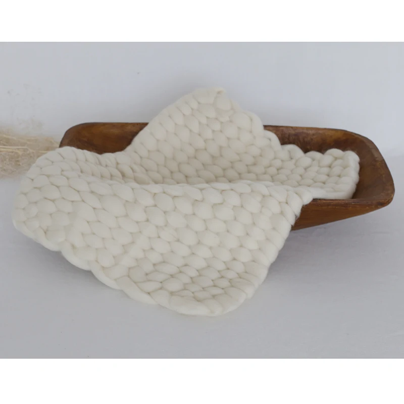 Шерстяное одеяло для новорожденных тканевое шерстяное объемное с наполнителем в