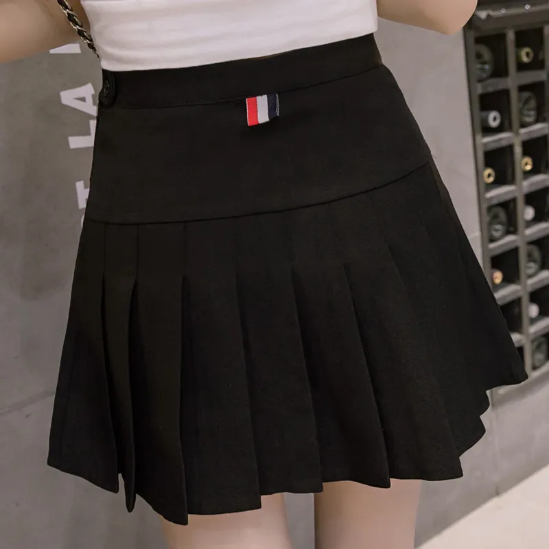 Женская однотонная плиссированная юбка с высокой талией и пуговицами сбоку, повседневная одежда трапециевидной формы, милая уличная короткая женская юбка, лето - Цвет: black