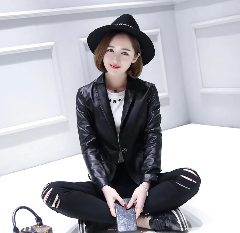Женская куртка из натуральной кожи черная короткая весенняя овечьей шкуры